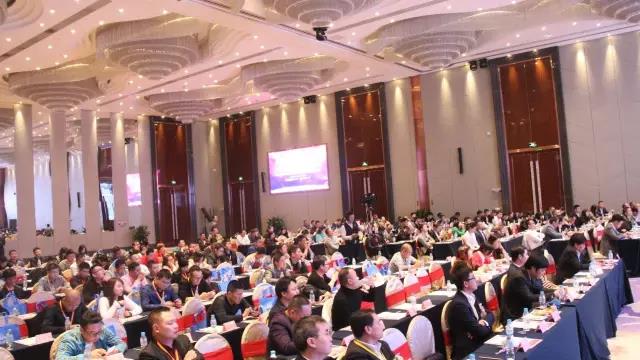 第十六屆中國燈都産業高峯論罎在中山(shan)古鎮擧(ju)行